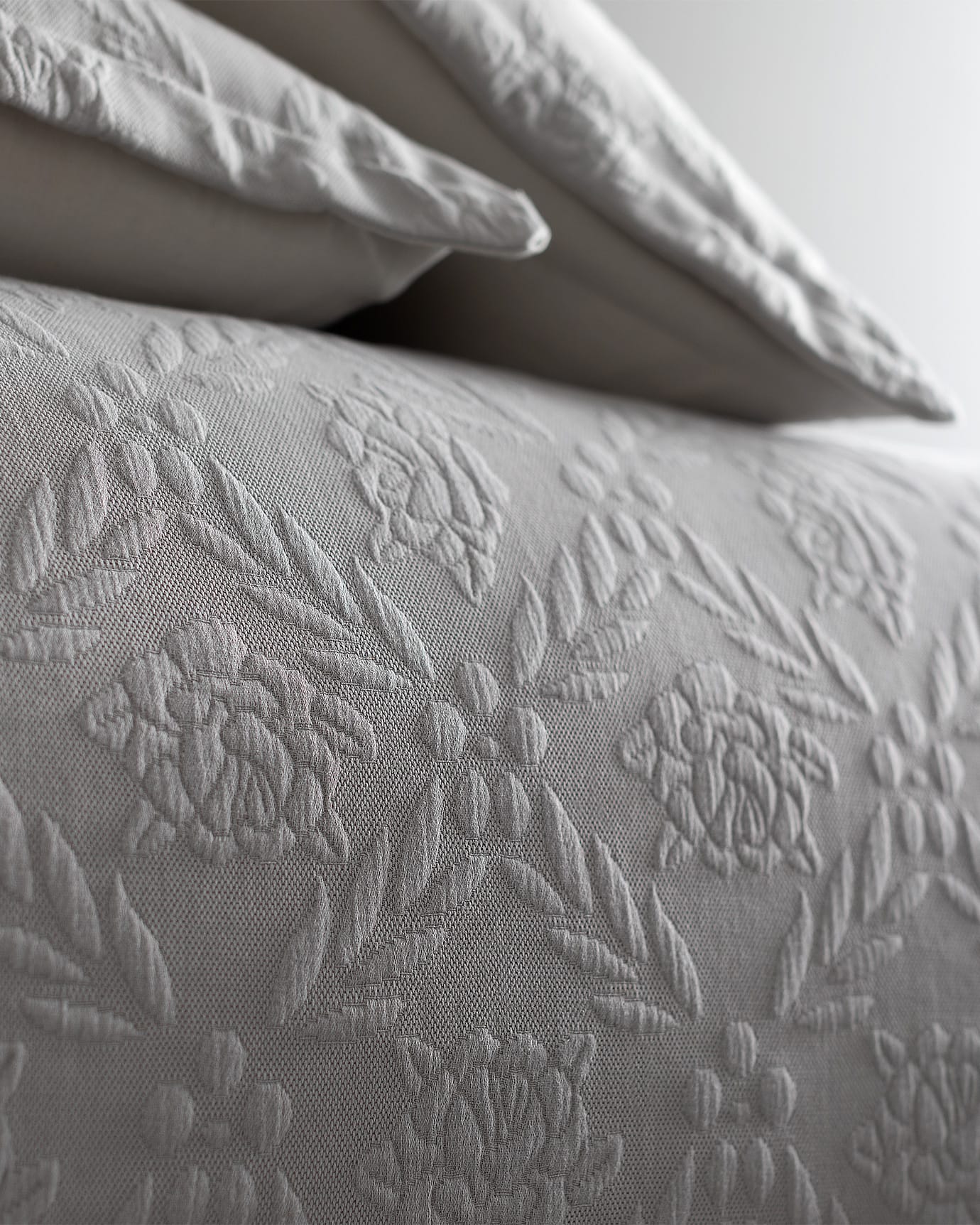 Cotton Blend King Size Bedspread Set - Floral Luxury Design