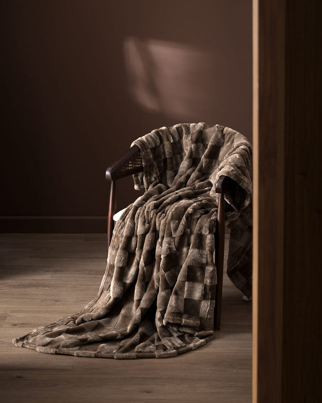 Vaporeux Welsoft Polyester Throw - Soft Everyday Comfort