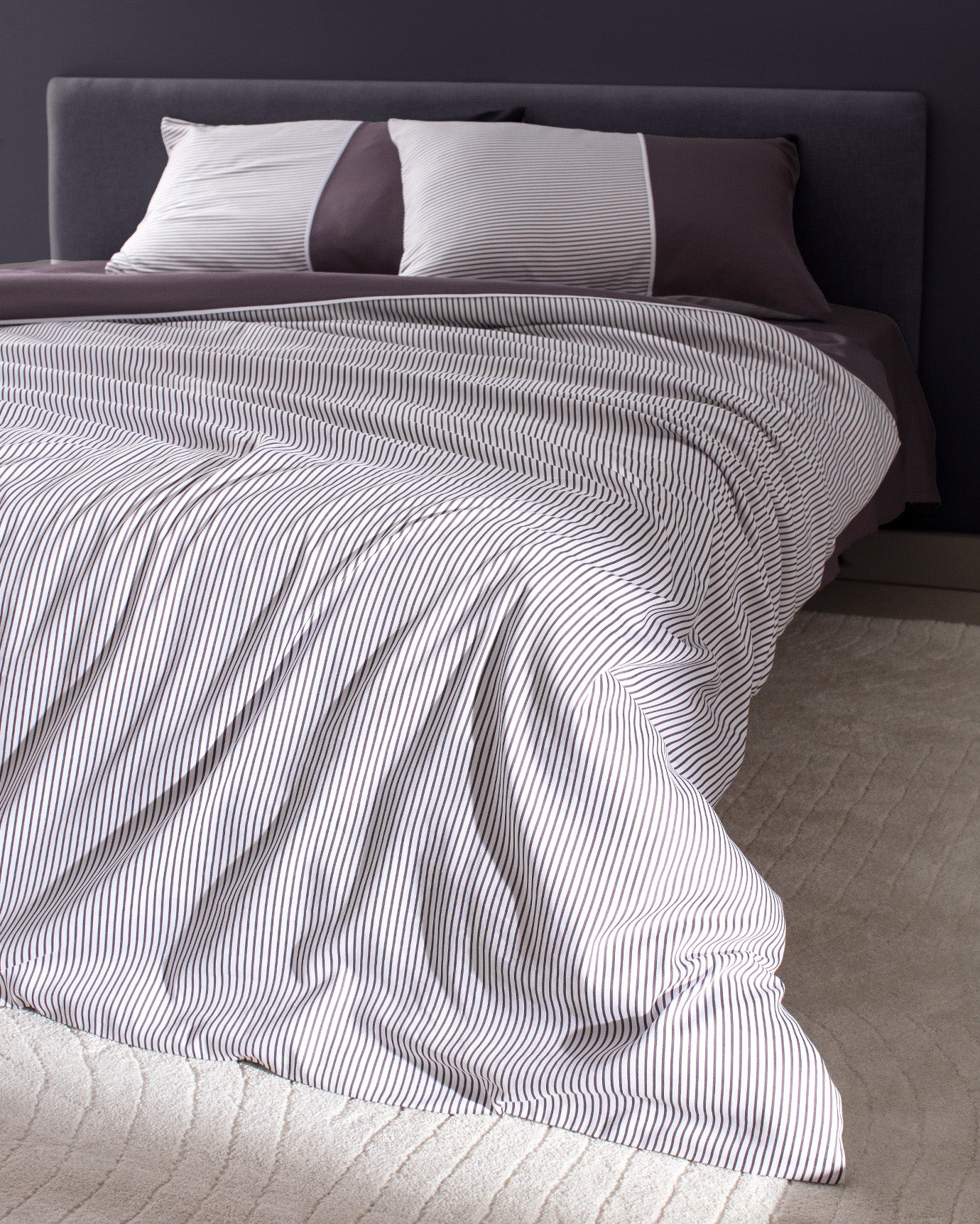 King Size 100% Cotton Sateen Bedding Set, Printed Plum & White - 208 TC