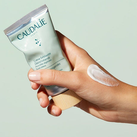 Deep Cleansing Exfoliator - Purifying & Brightening with Grape Water - TryAladdin
