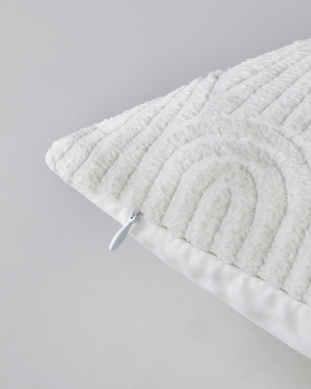 Premium Jacquard Decorative Throw Pillow Cream