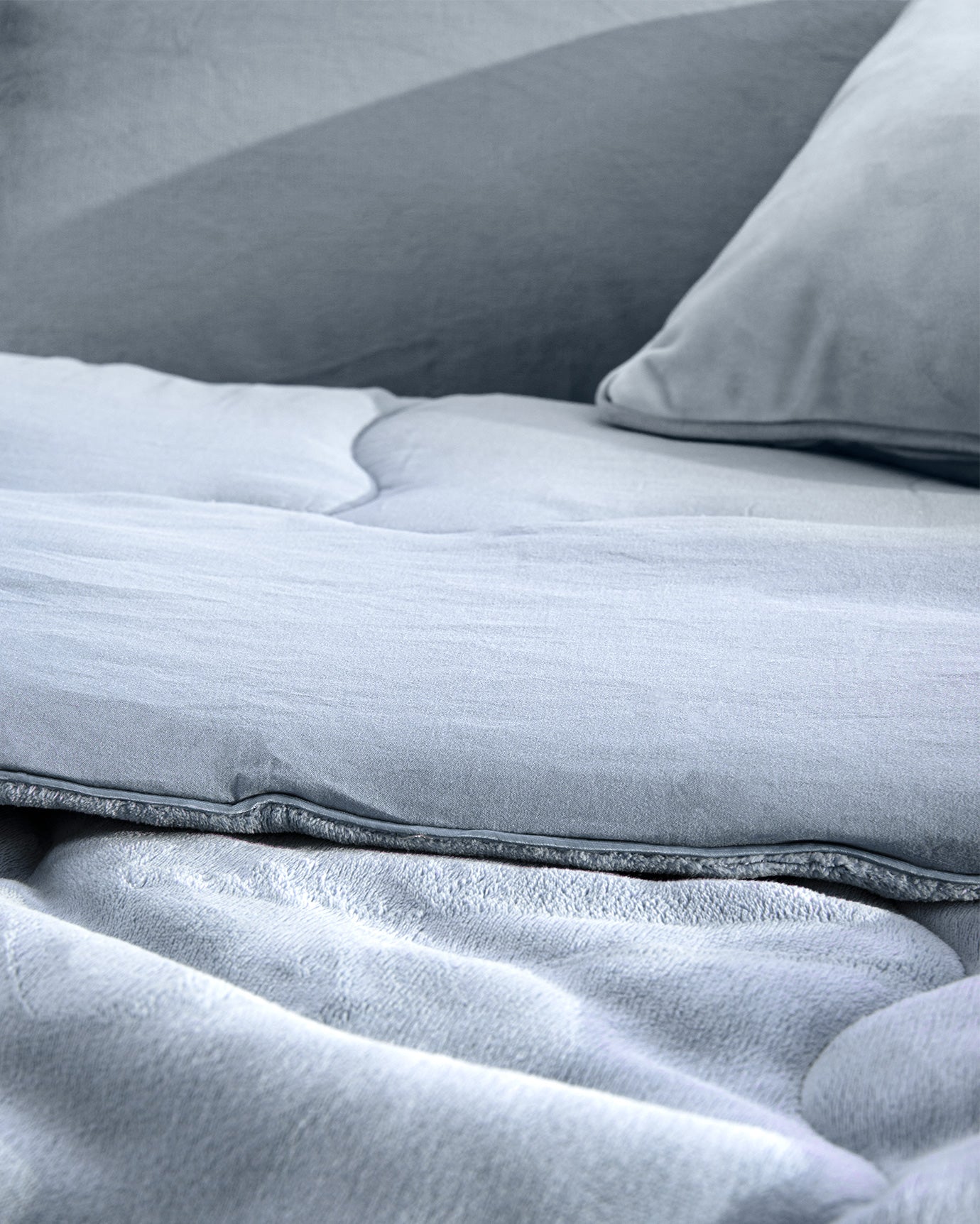 Kaira Indigo Double Bedding Set