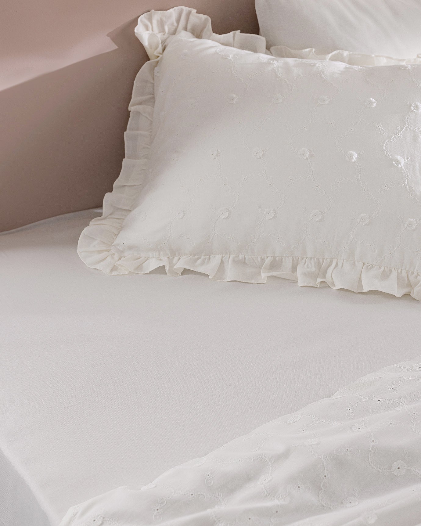 Saule King Size 100% bomuld sengetøjssæt - broderet detalje