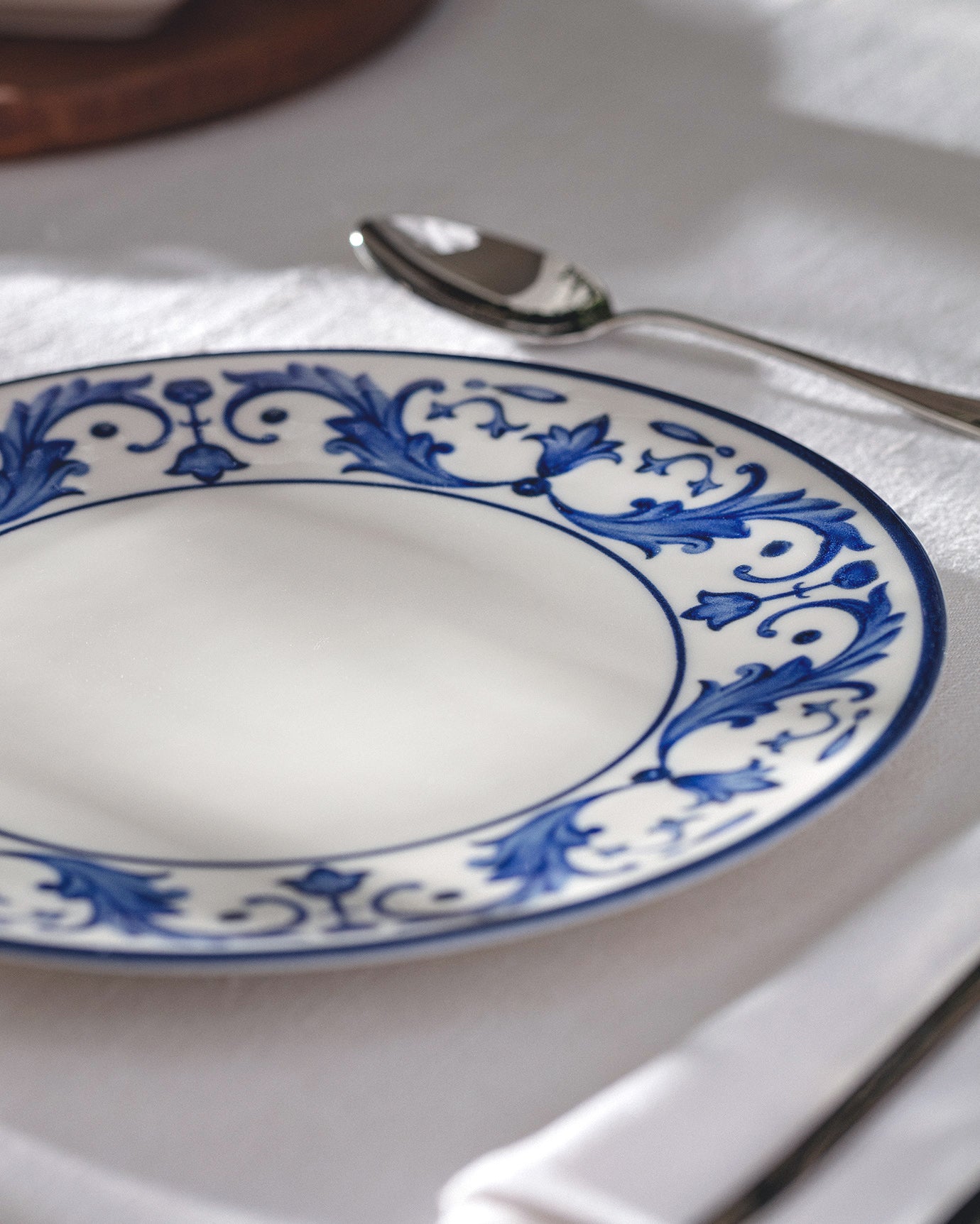 New Bone China Serving Plate - Reve Bleu Nuit Pattern