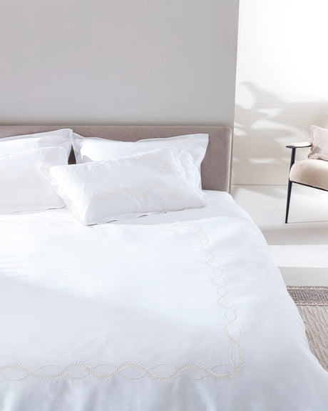 King Size Embroidered Daisy Sateen Bedding Set