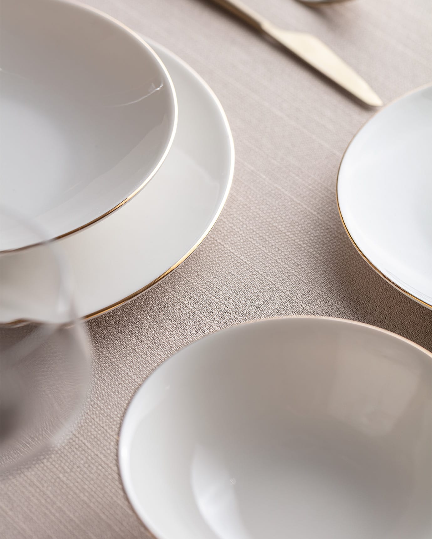 New Bone China 6-Person Dinner Set - White & Gold Elegance