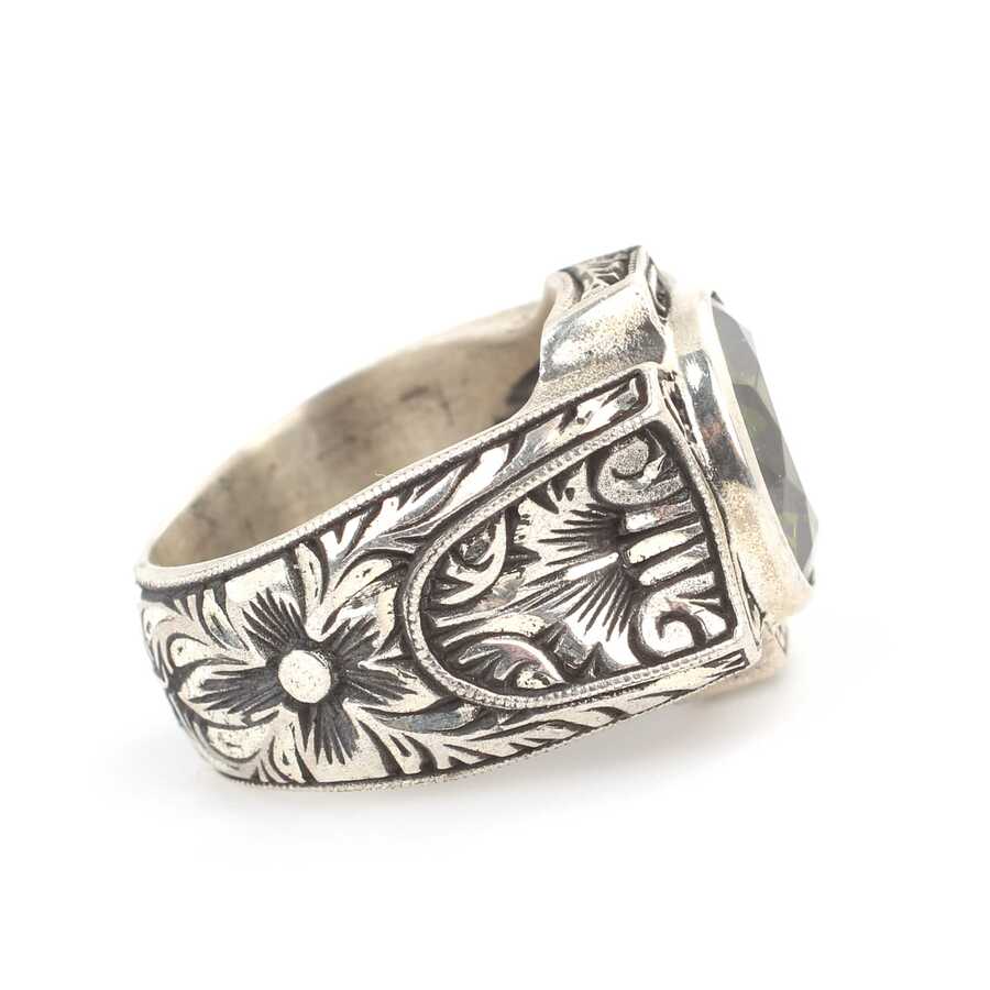925 Sterling Silver Peridot Men's Ring - Hand-Engraved Design