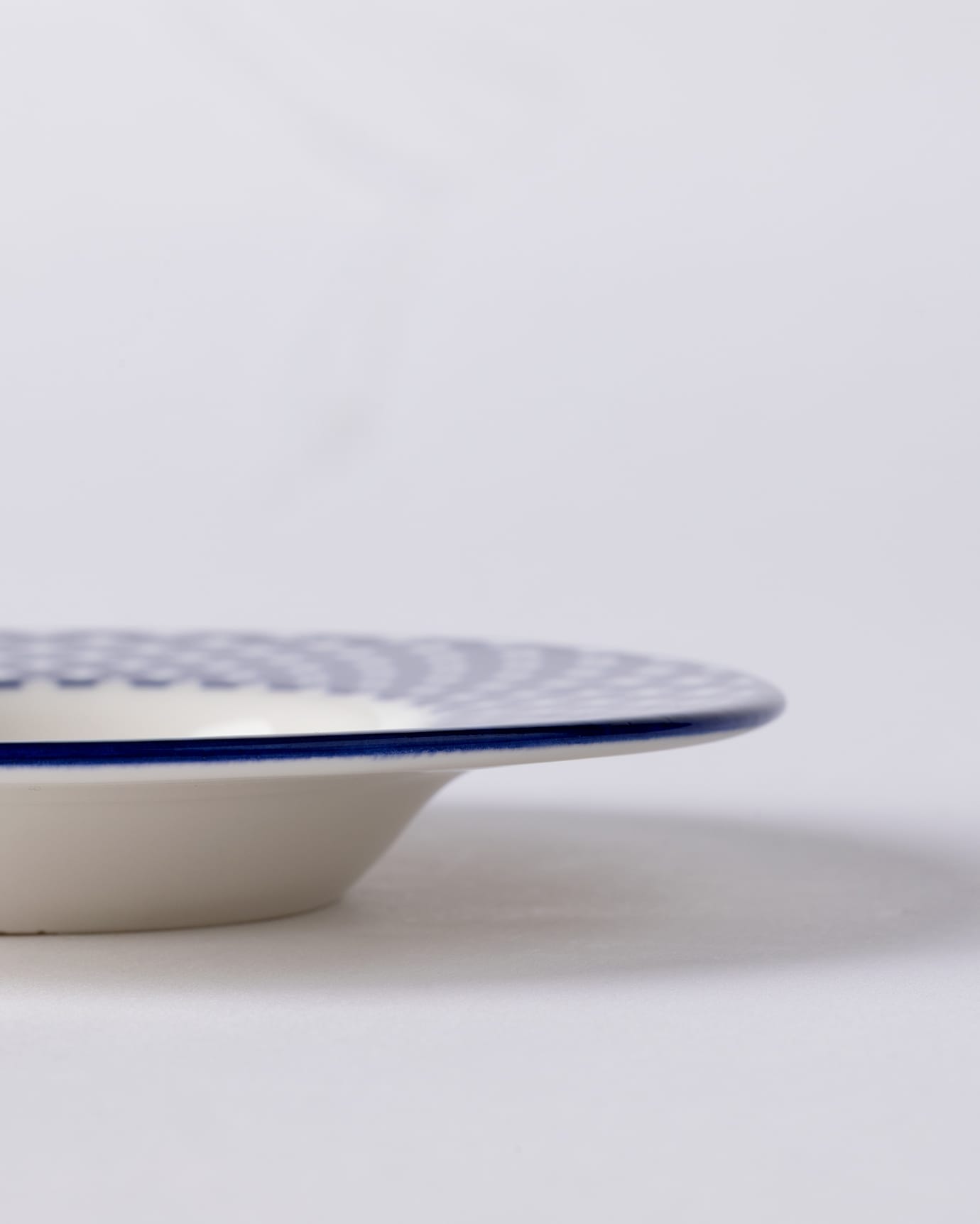 Porcelain 6-Piece Tea Plate Set - Refined Aimon Collection