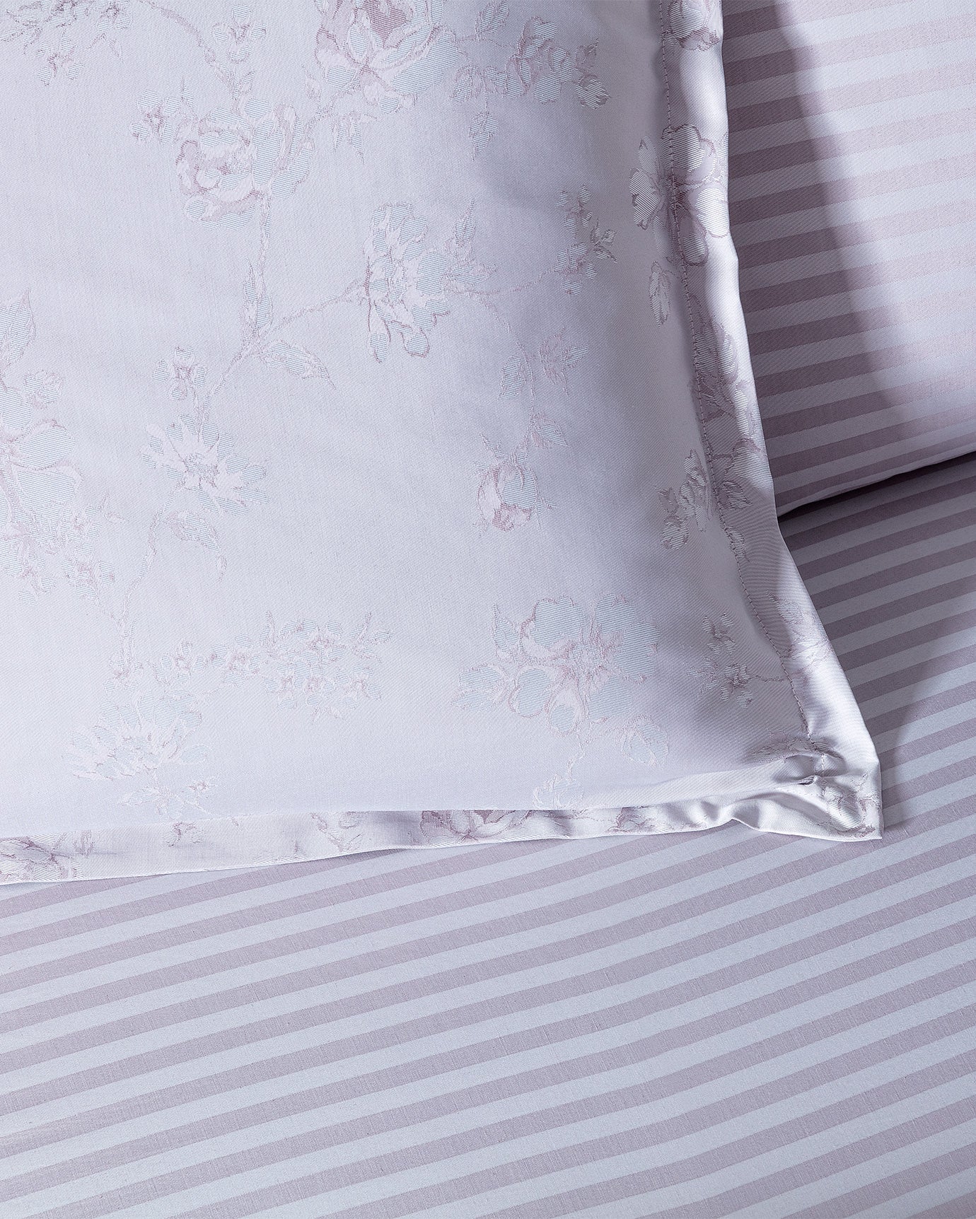 Audrey Double Cotton Jacquard Sateen Duvet Cover Set