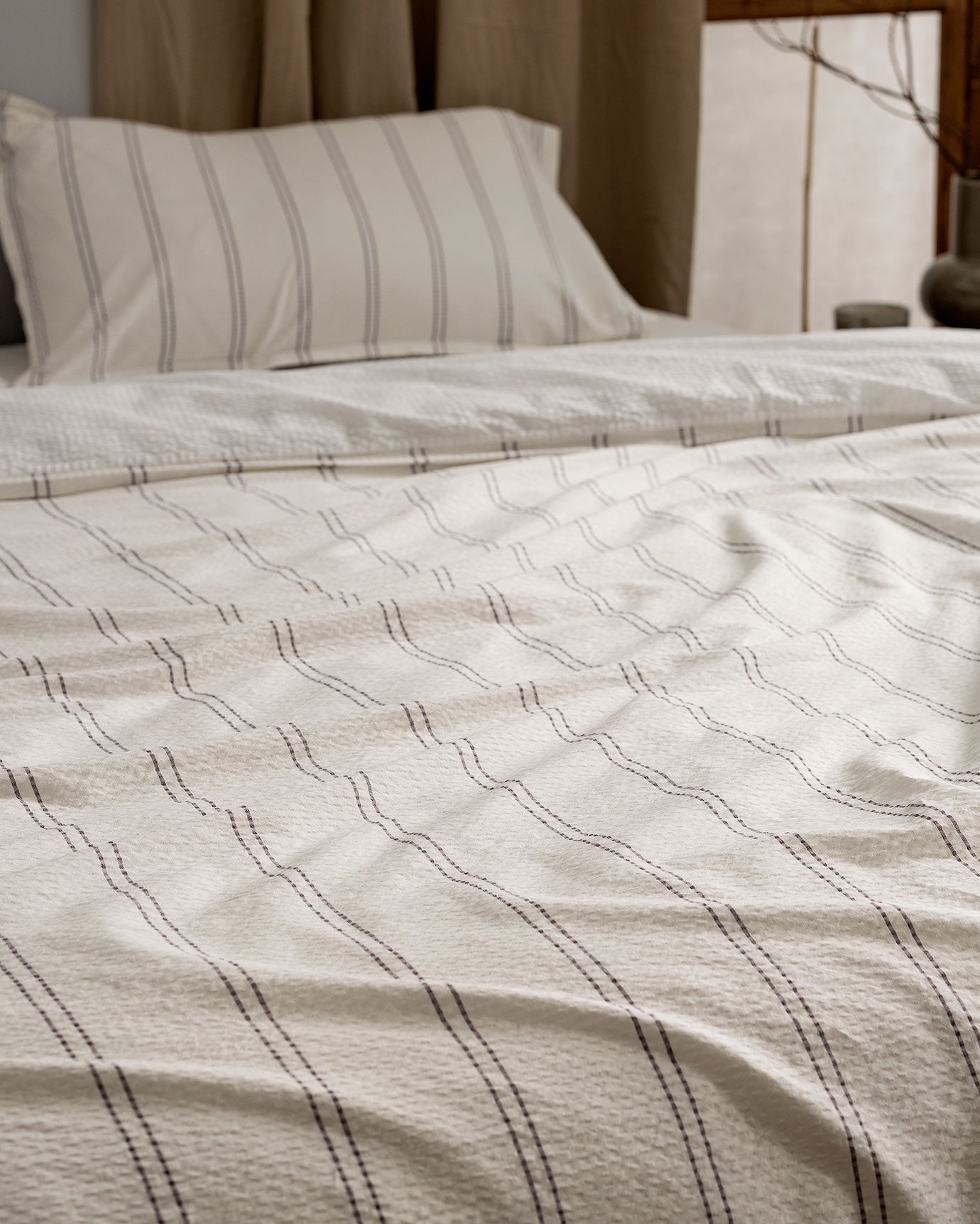 100% Cotton Single Duvet Cover Set - Striped Washed Gofre