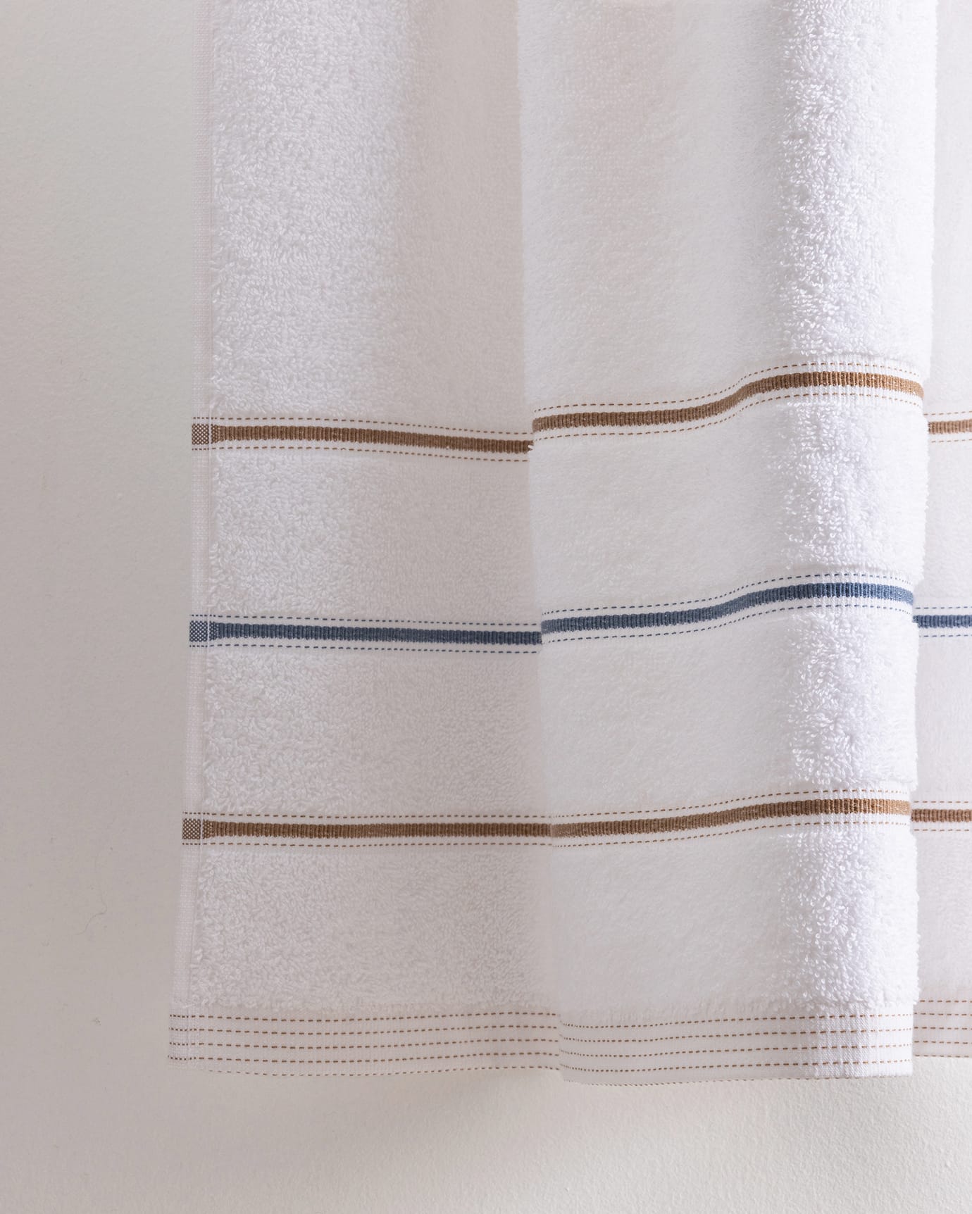 Turkish Cotton Blend Bath Towel - Plush & Highly Absorbent