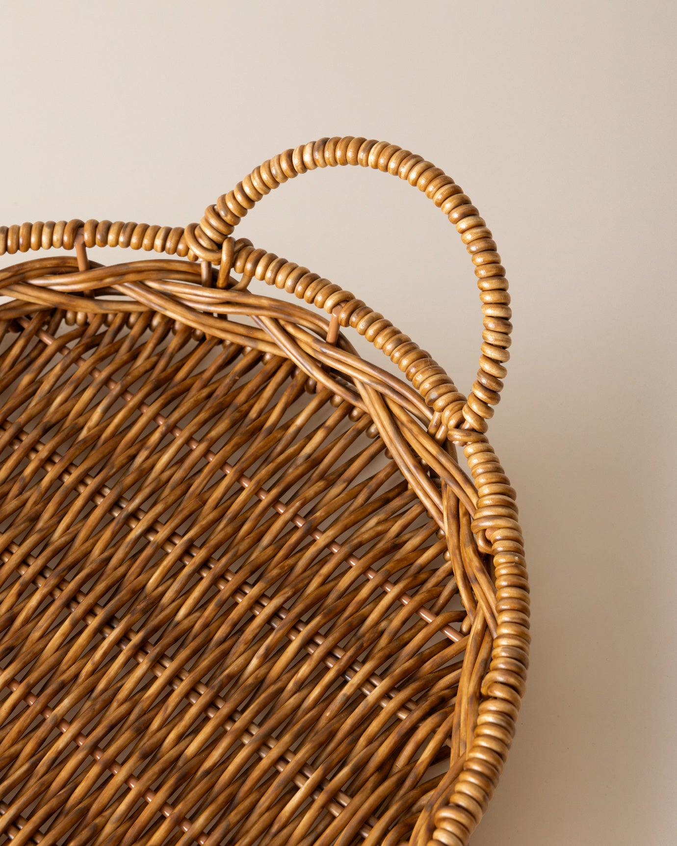 Durable Plastic Serving Tray - Natural Oval Design for Stylish Serving