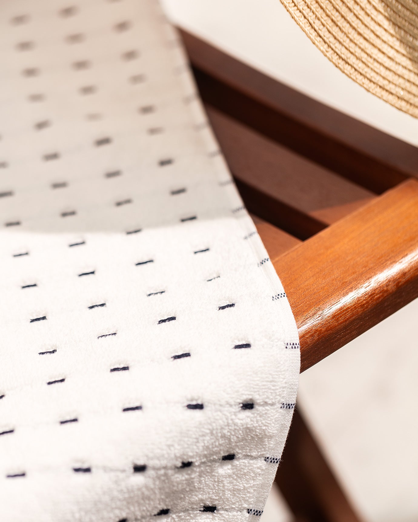 100% Cotton Bath Towel - Luxurious Yacht Collection