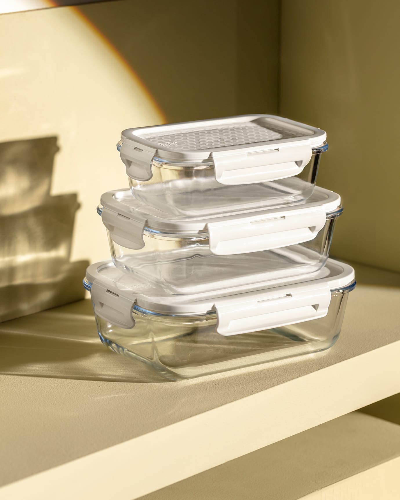 Rectangular Borosilicate Glass Food Container with Ecru Lid - 1500 ml
