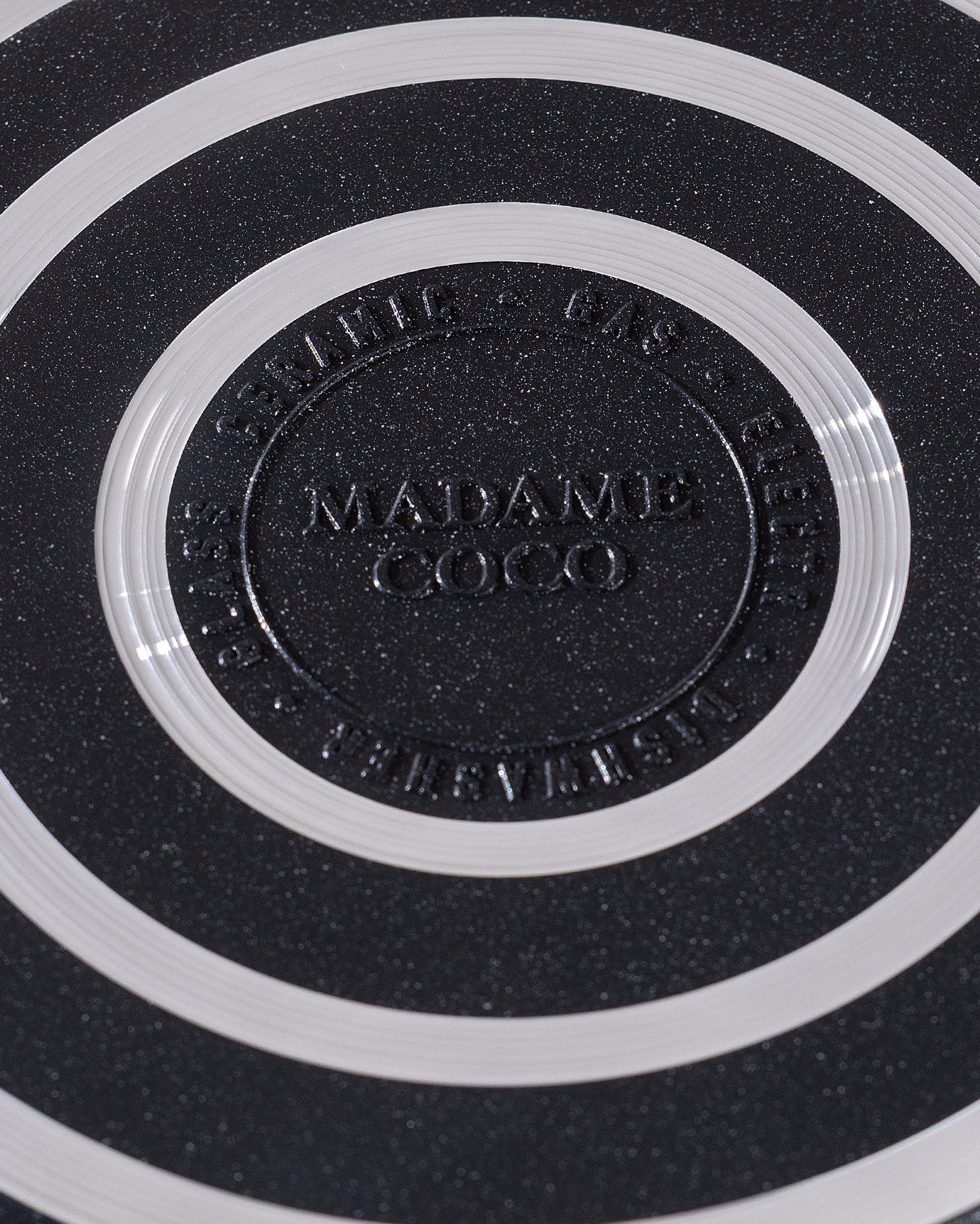 Titanium Professional Deep Saucepan, 18 cm, Black