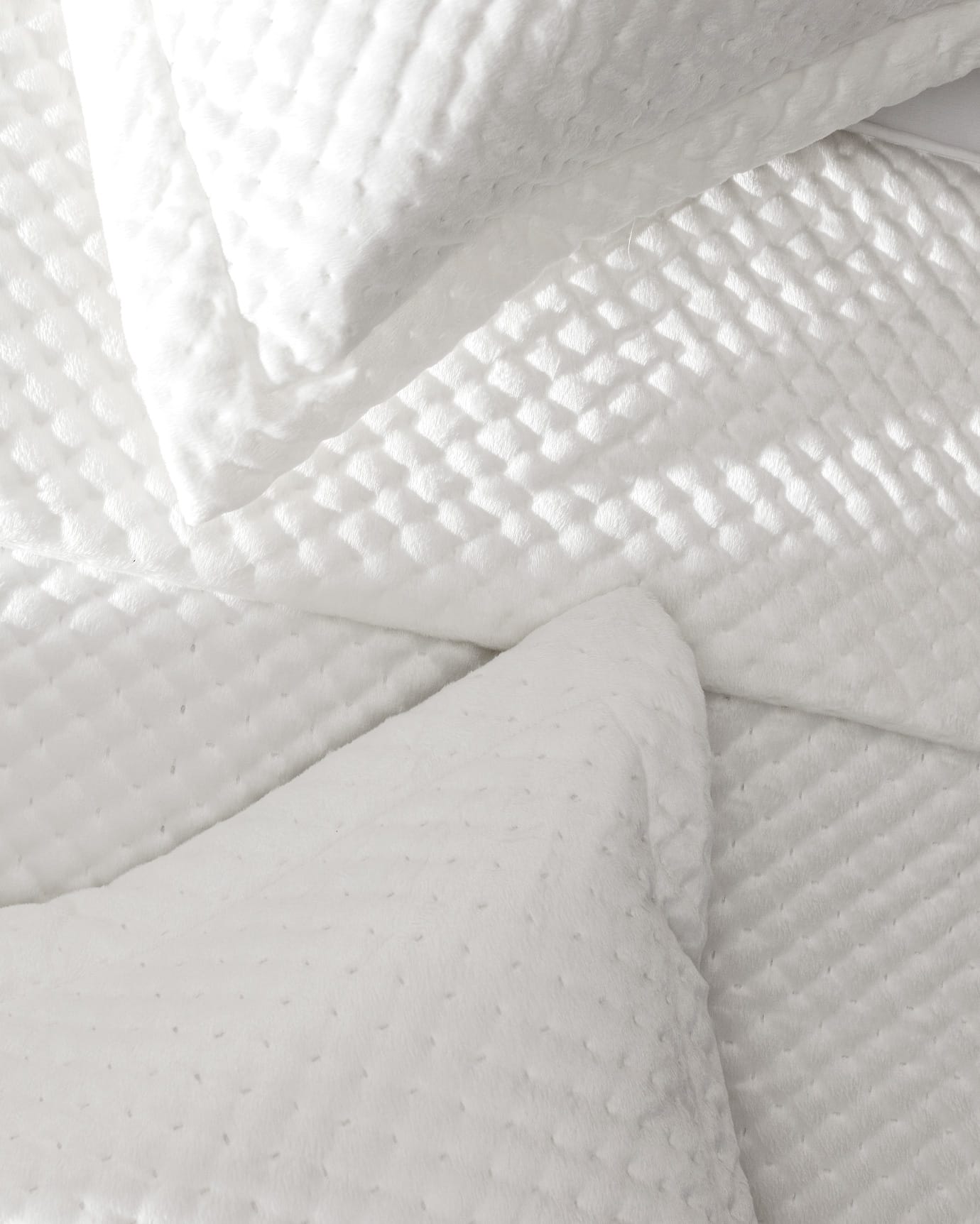 Double Velvet Quilted Bedspread Soft Luxury Bed Cover