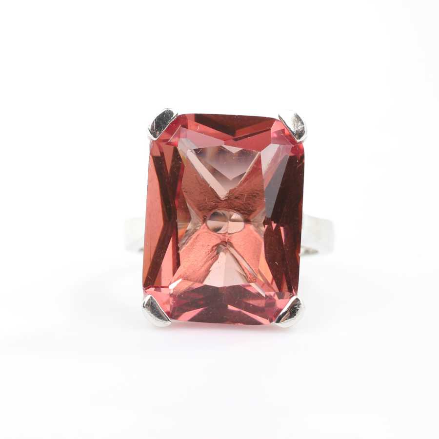 925 Sterling Silver Zultanite Ring - Elegant Rectangular Cut