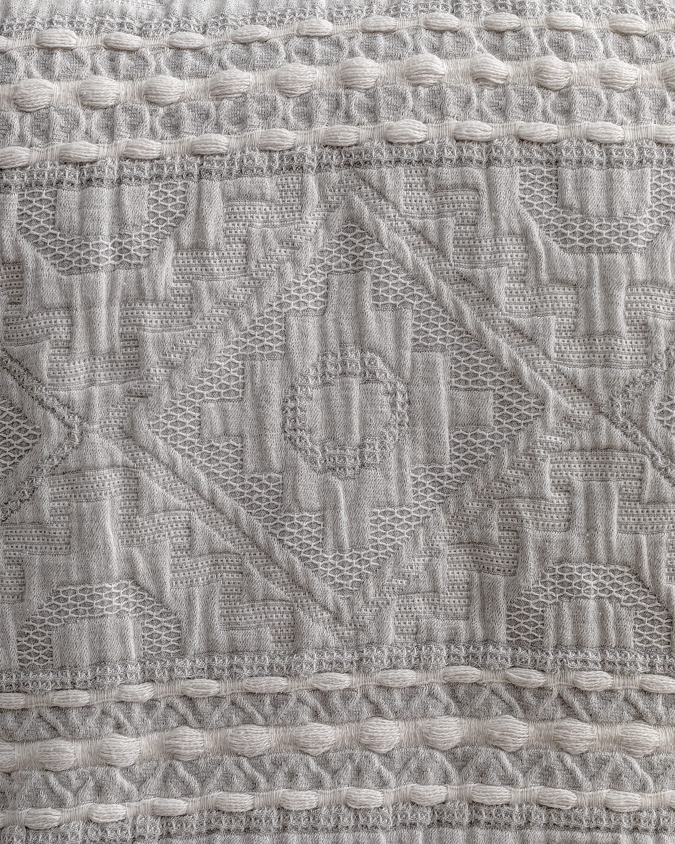 King Size Ethnic Pattern Bedding Set - Soft & Stylish Home Decor