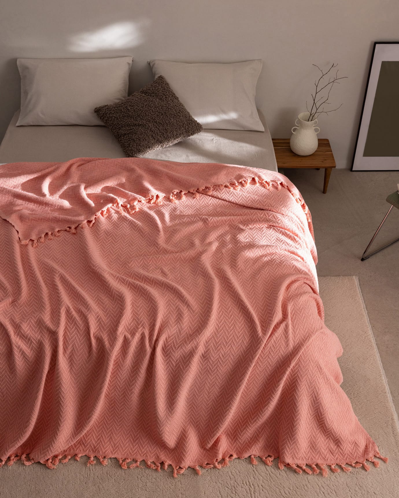 Elegant Powder Pink Twin Bedspread