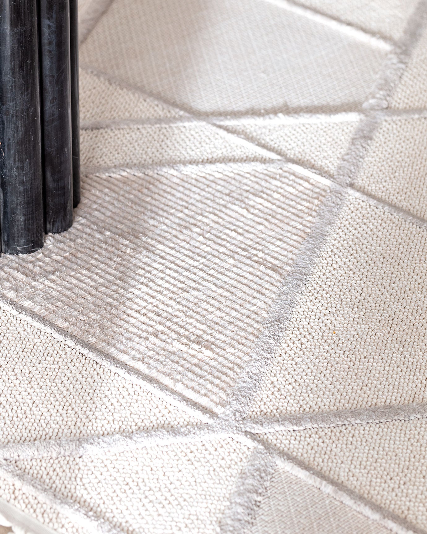Soft Bone White Polyester Area Rug - 80x150 cm - Plush Shag Style