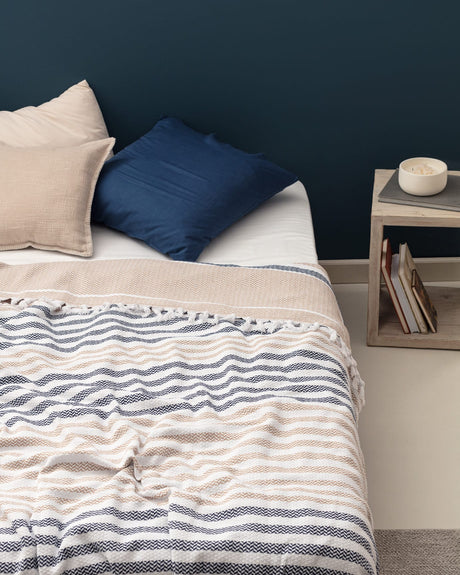 Cotton Blend Single Bedspread - Beige & Navy Design