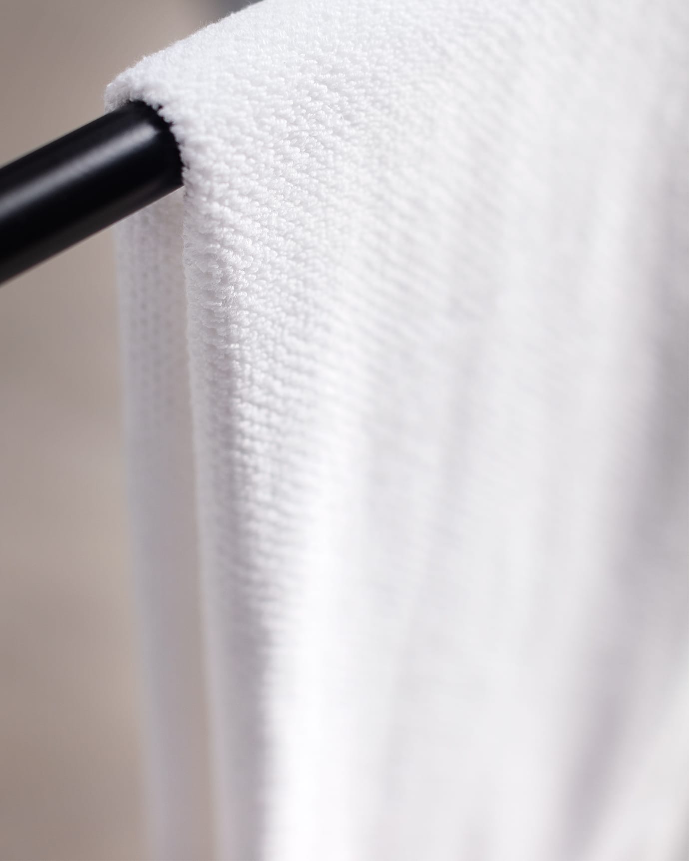 Luxury Jacquard Bath Towel - Ultra Soft & Absorbent Hotel Collection