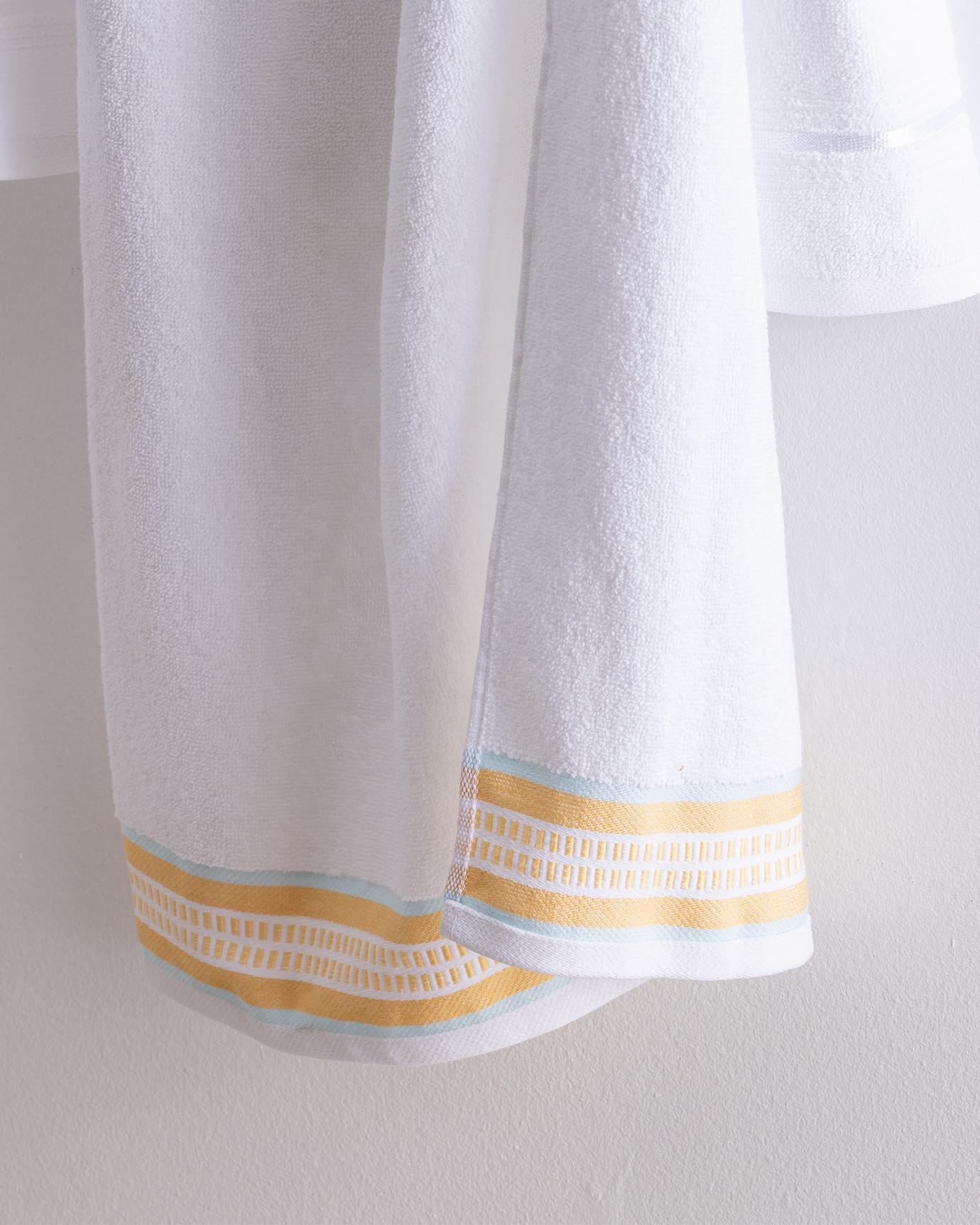100% Cotton Bath Towel - Striped Design