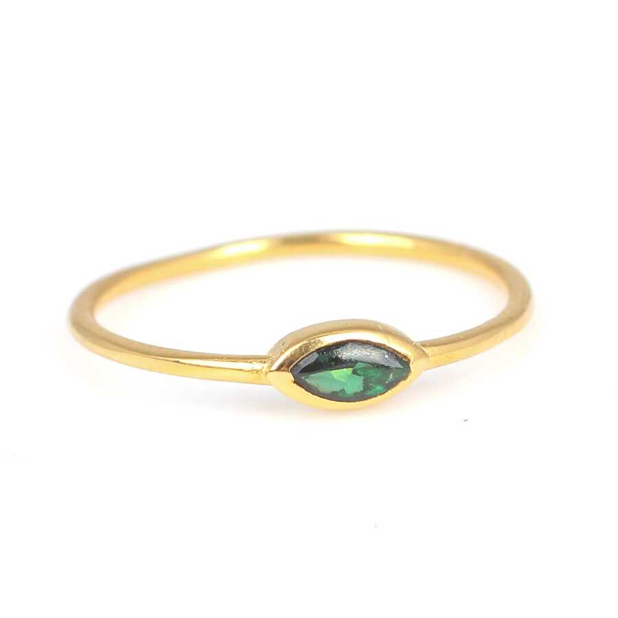 925 Sterling Silver Emerald Color Zircon Ring - Elegant Shuttle Design