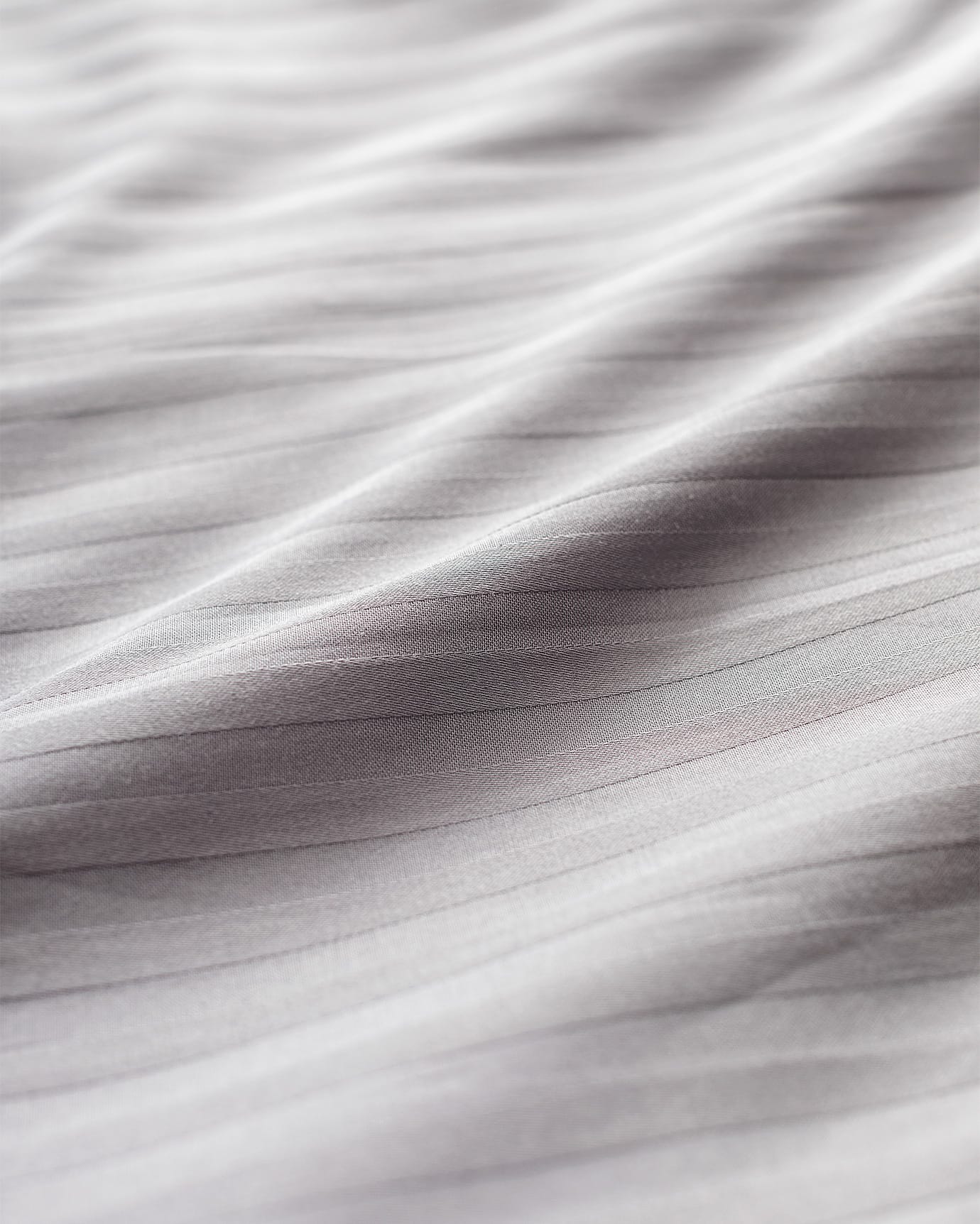Elicia King Size Striped Sateen Bedding Set