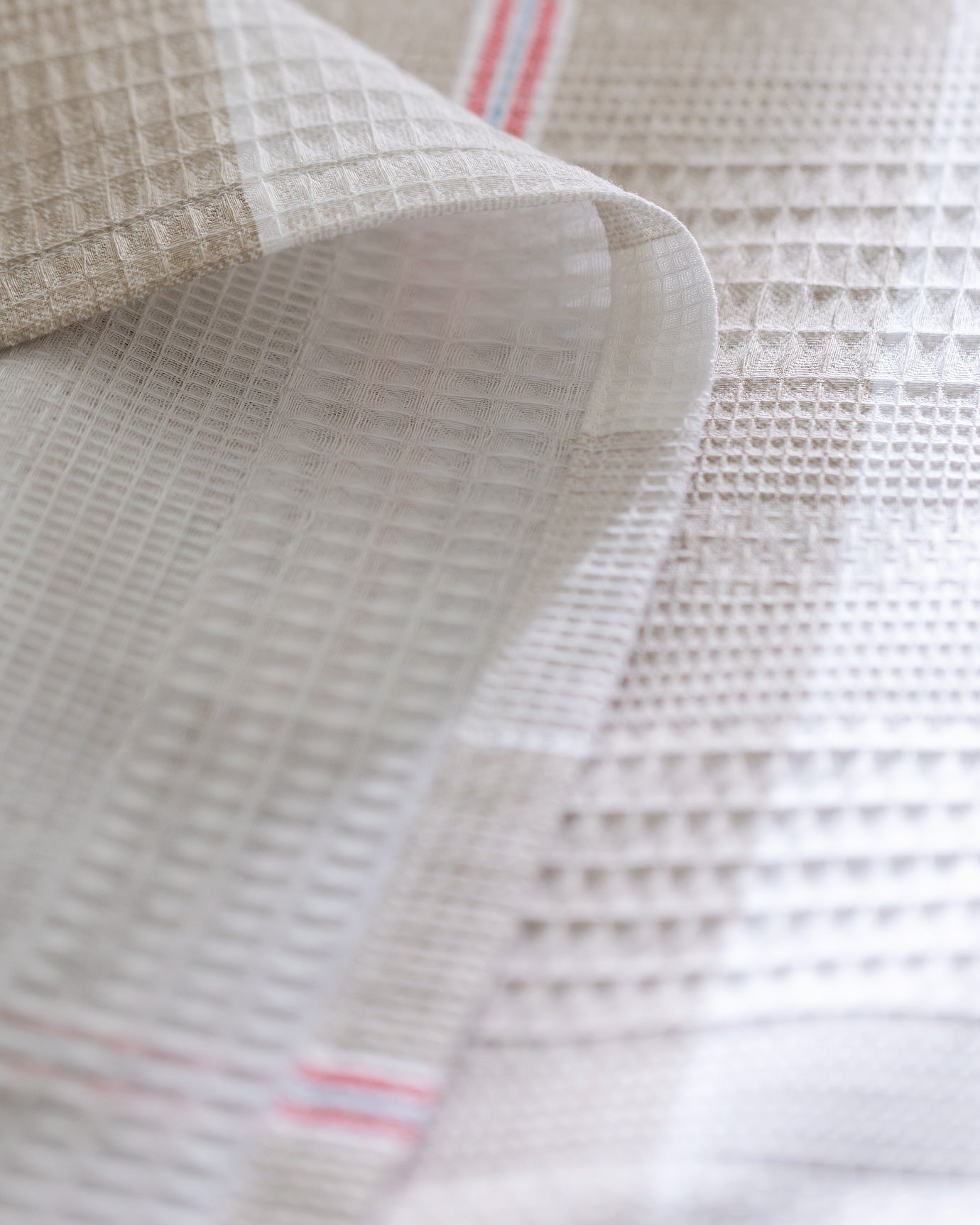 Henri Twin Size Printed Ecocell Cotton Pique Bedding Set - Soft & Breathable