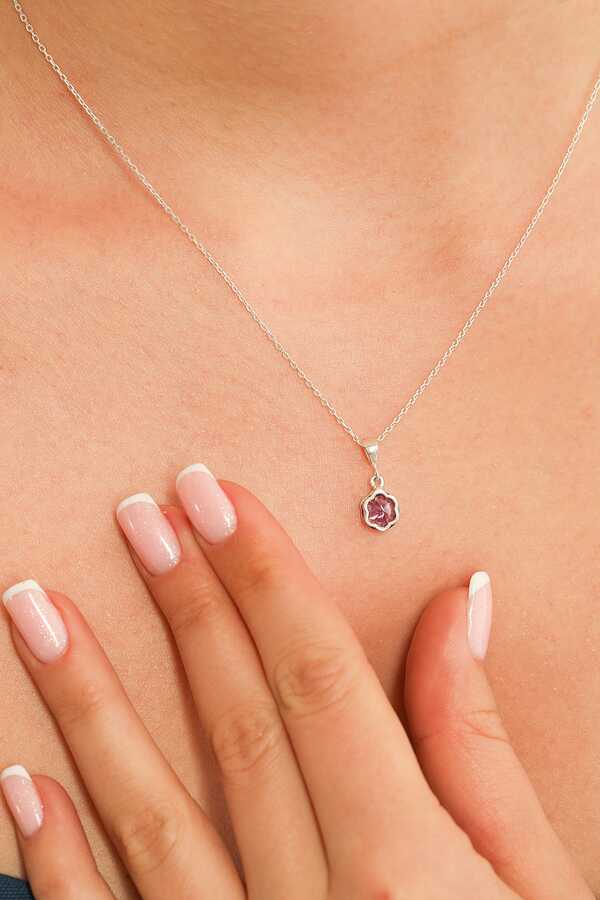 925 Sterling Silver Amethyst Floral Pendant Necklace - Delicate Design