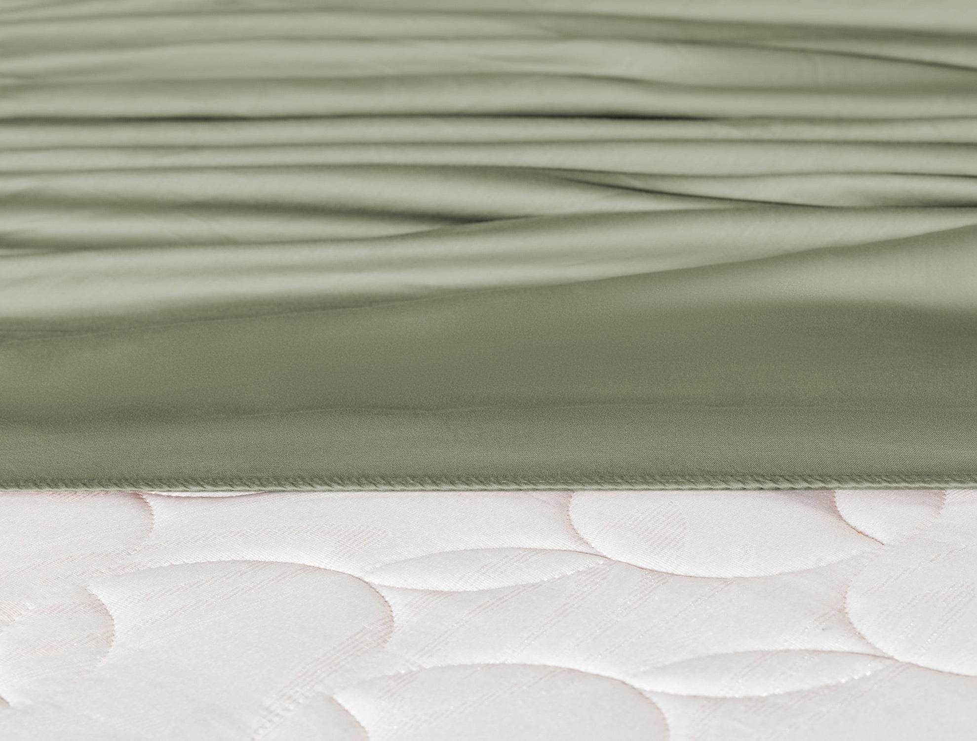 Twin Size 100% Cotton Sateen Fitted Sheet - Soft & Smooth Bedding