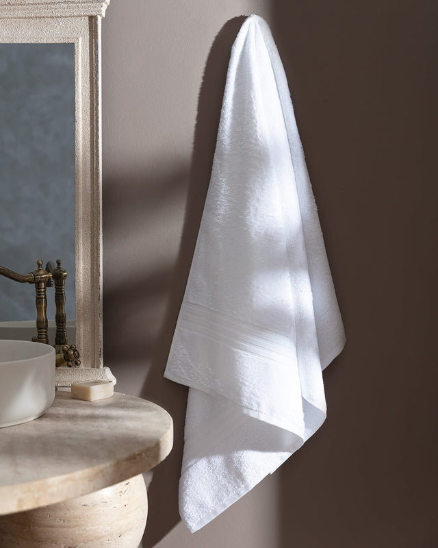 Cotton Tencel Blend Bath Towel - Luxurious Softness & Botanical Comfort