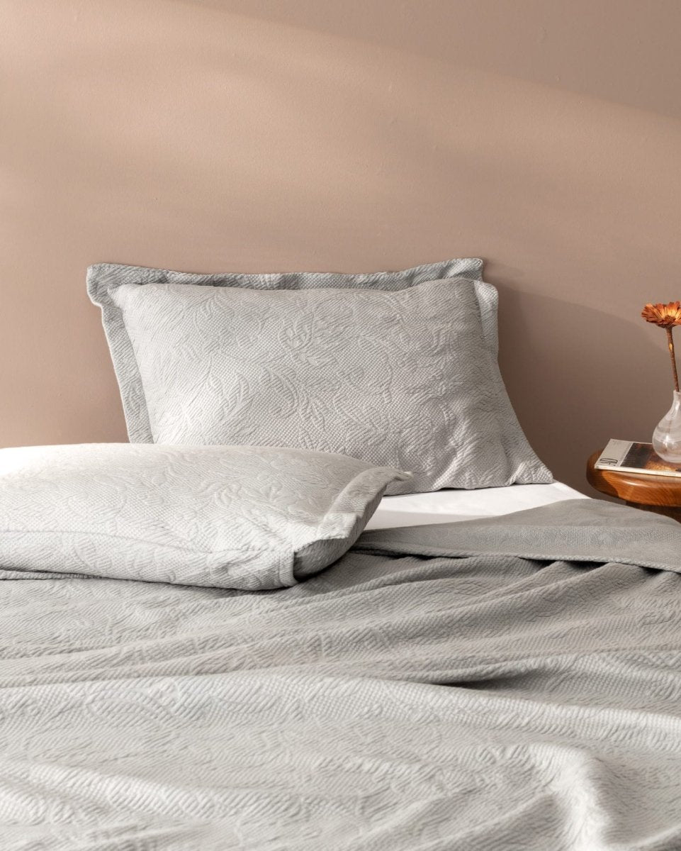 Esther Twin Size Bedspread - Lightweight Decorative Bed Cover - TryAladdin