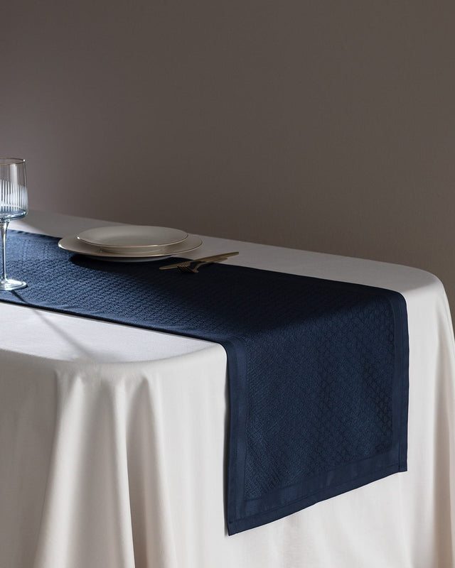 Premium Polyester Table Runner - Sophisticated Bourdon Design