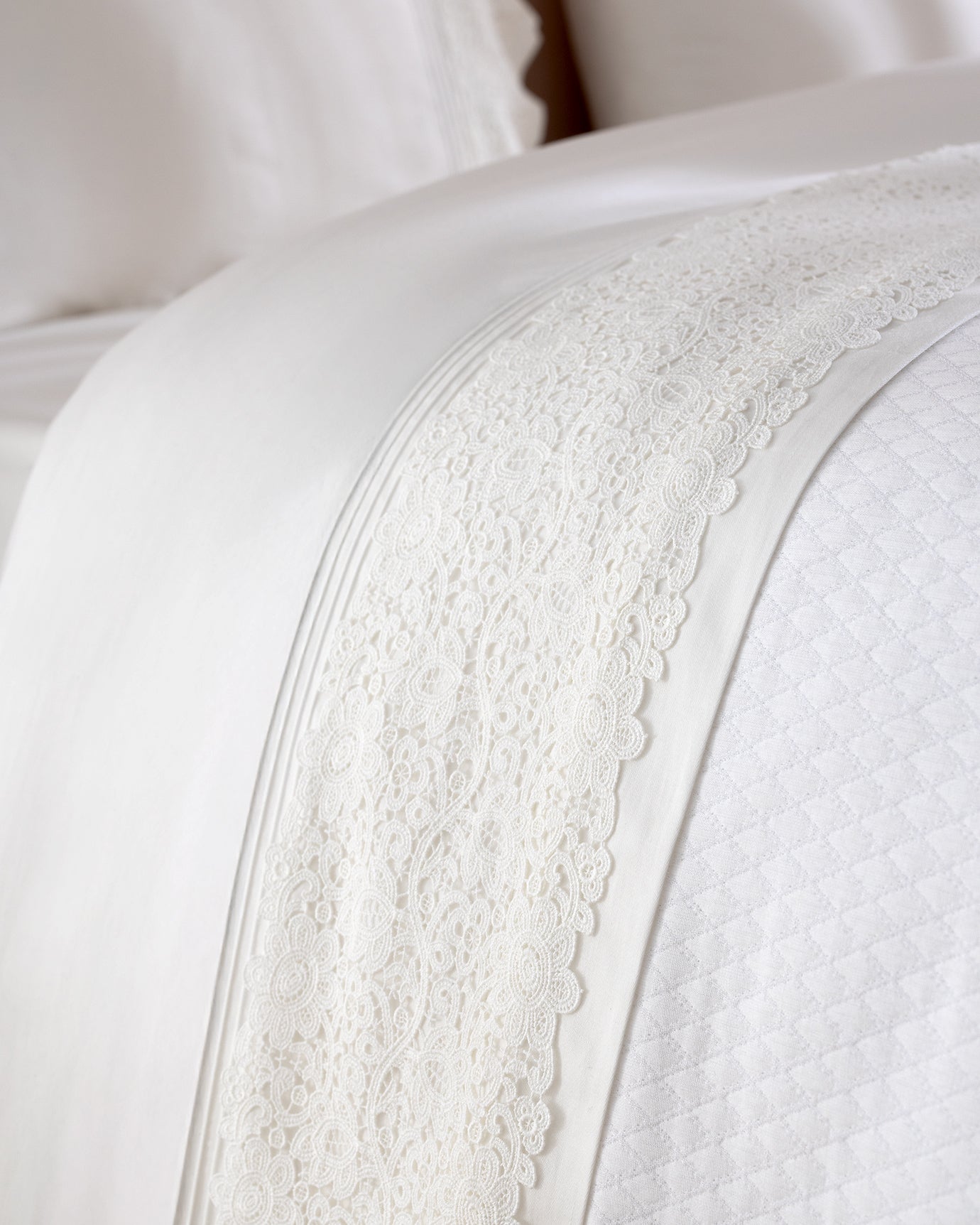 100% Cotton Double Pique Set - Elegant Lace Trim