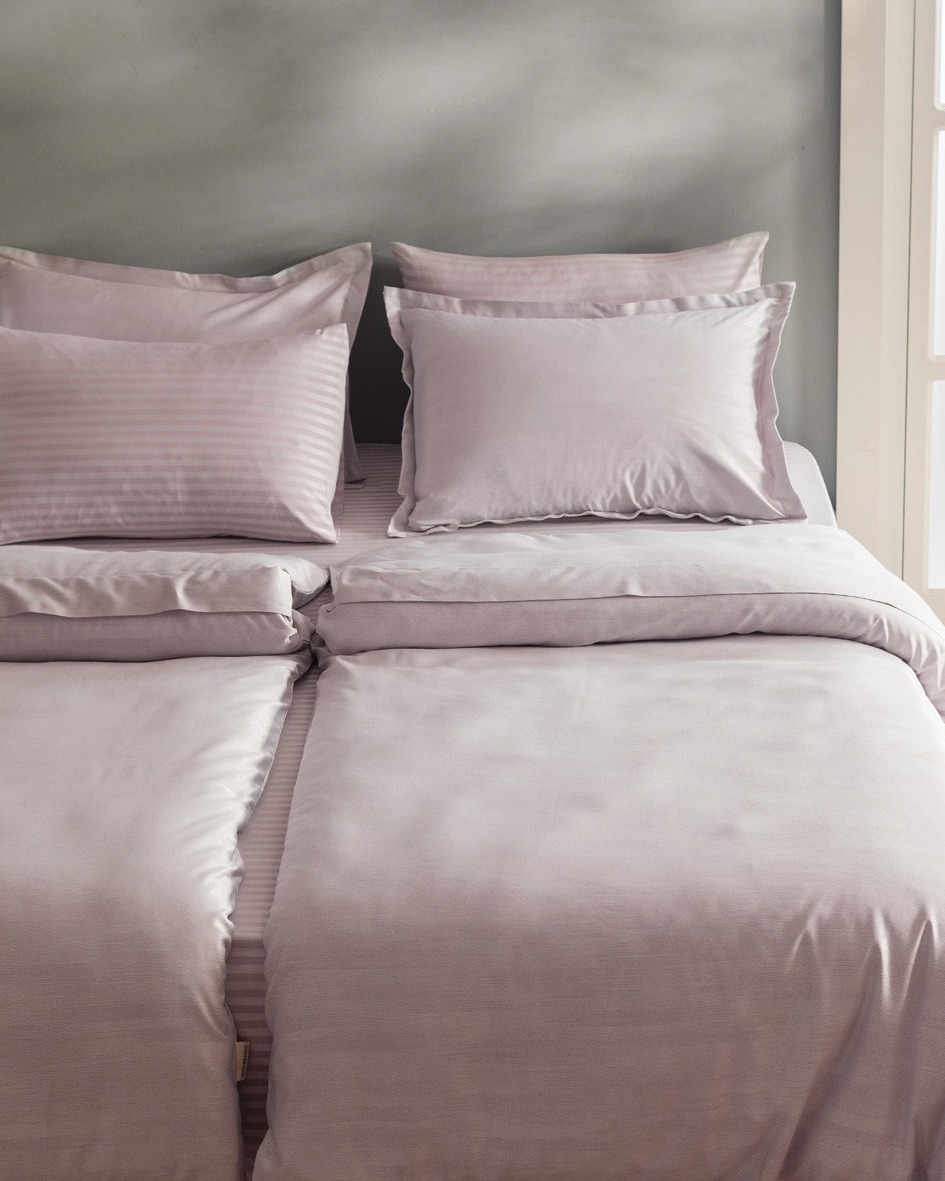 Jacquard Sateen Duvet Cover Set - Elegant & Soft Family Bedding