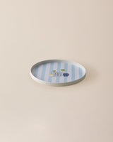 Colorful Plastic Round Serving Tray - Modern & Versatile Design