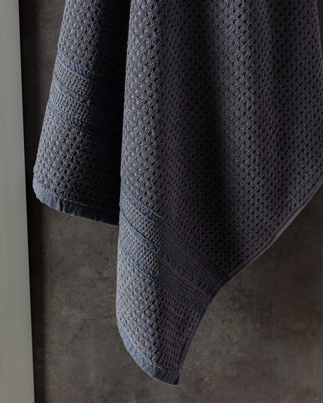 Premium 100% Cotton Bath Towel - Ultra Soft & Highly Absorbent