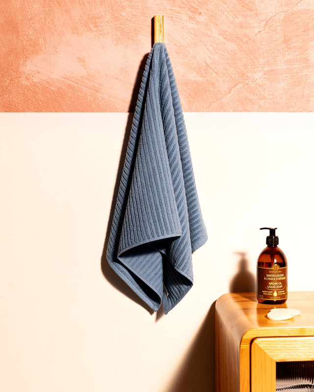 Premium 100% Cotton Towel - Soft & Absorbent Comfort