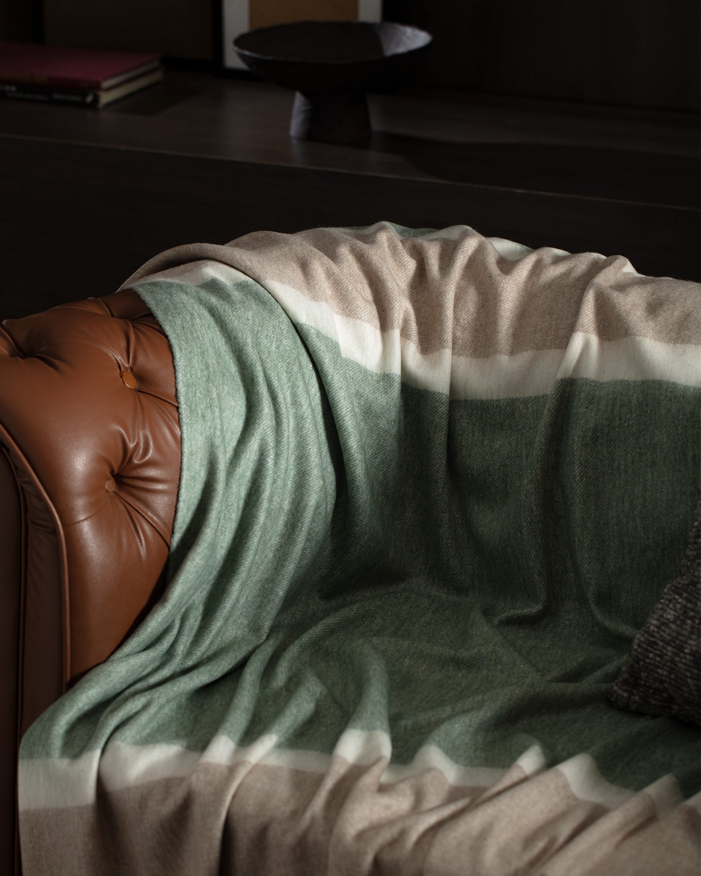 Soft Acrylic Blend TV Blanket - Ultimate Cozy Home Comfort