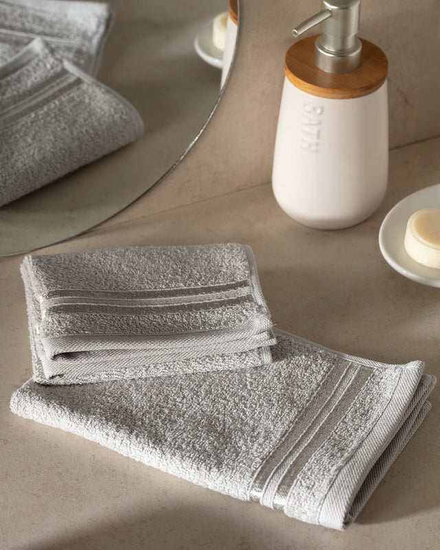 100% Cotton Plush Hand Towel Set - Maynor Border Design