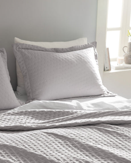 Double Bedspread - Elegant Bed Cover for Bedroom Decor