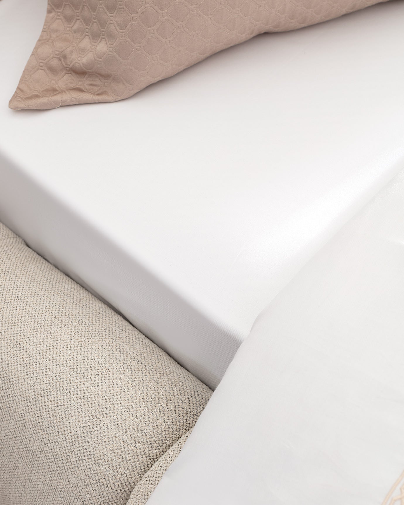 Luxurious Cotton Blend 7-Piece Bedding Ensemble - Somme Collection