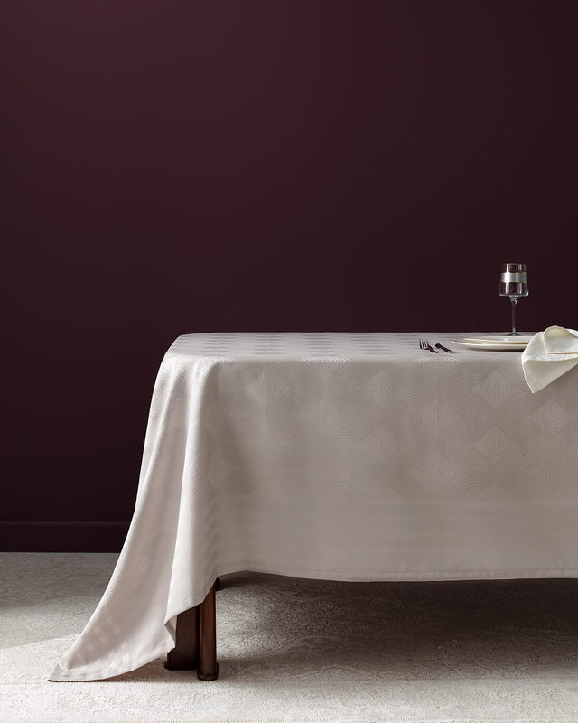 Polyester Tablecloth - Modern & Easy Care Dining Linen
