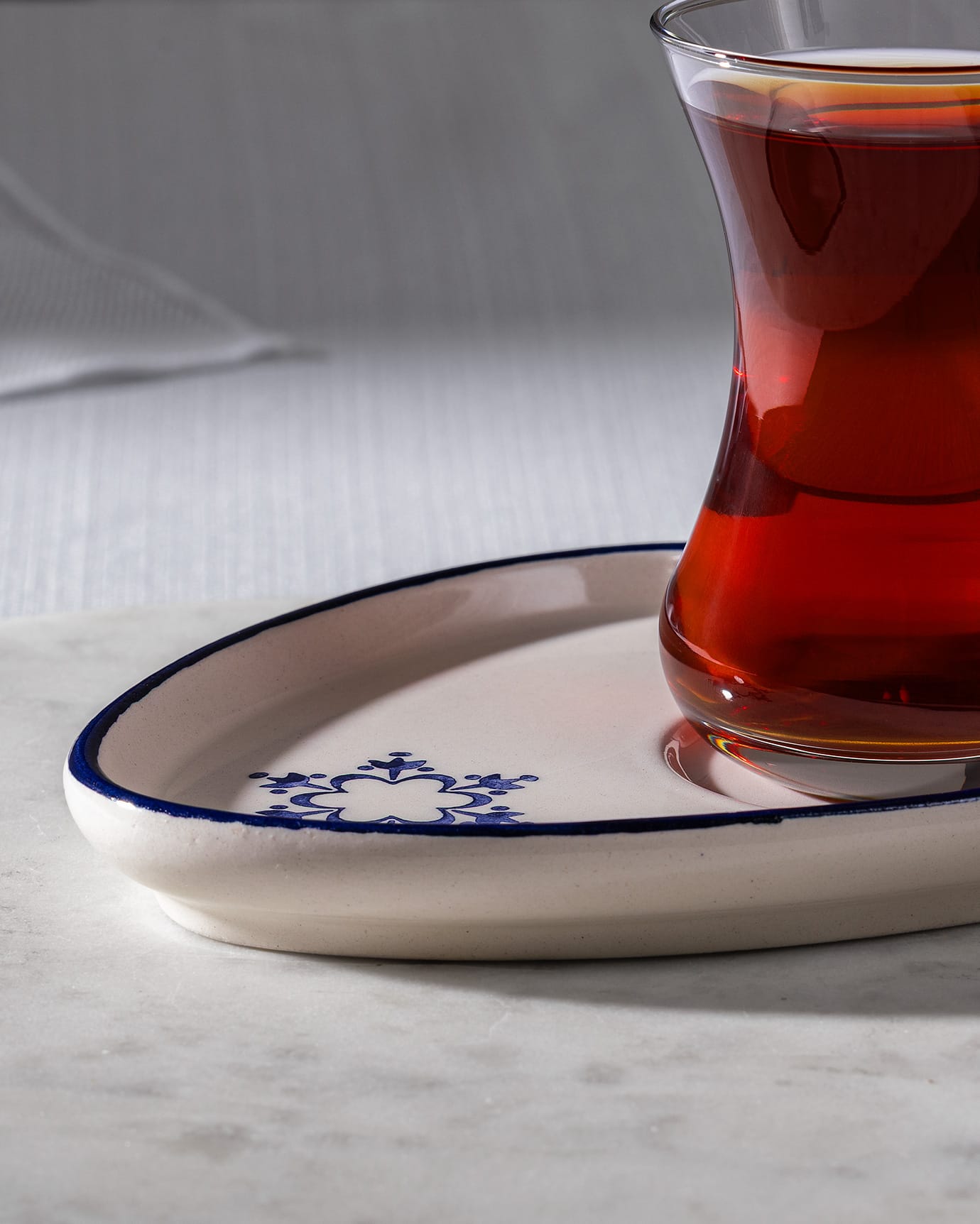 Elegant Glass & Ceramic Tea Set - Blue & White Artistic Design