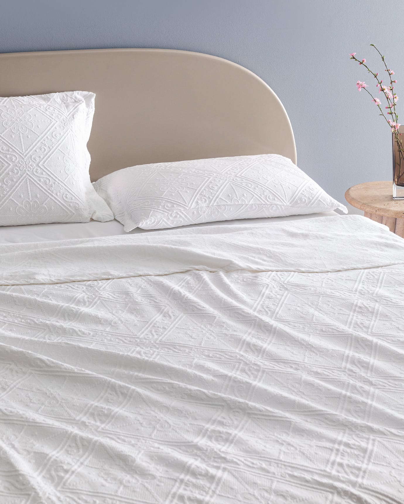 Marjolaina Twin Size Decorative Bedspread