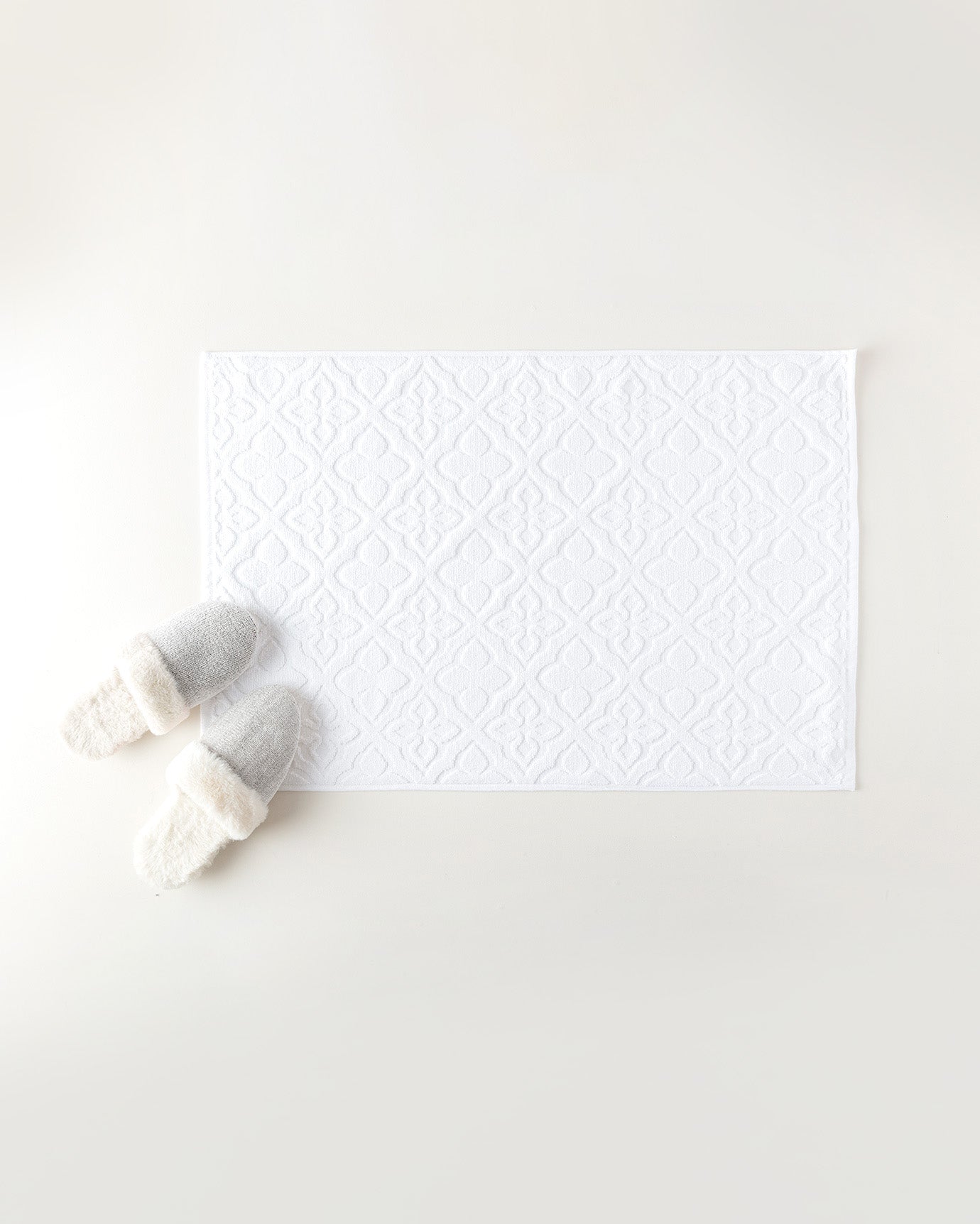100% Cotton Plush Bath Mat - Ultra Absorbent & Soft