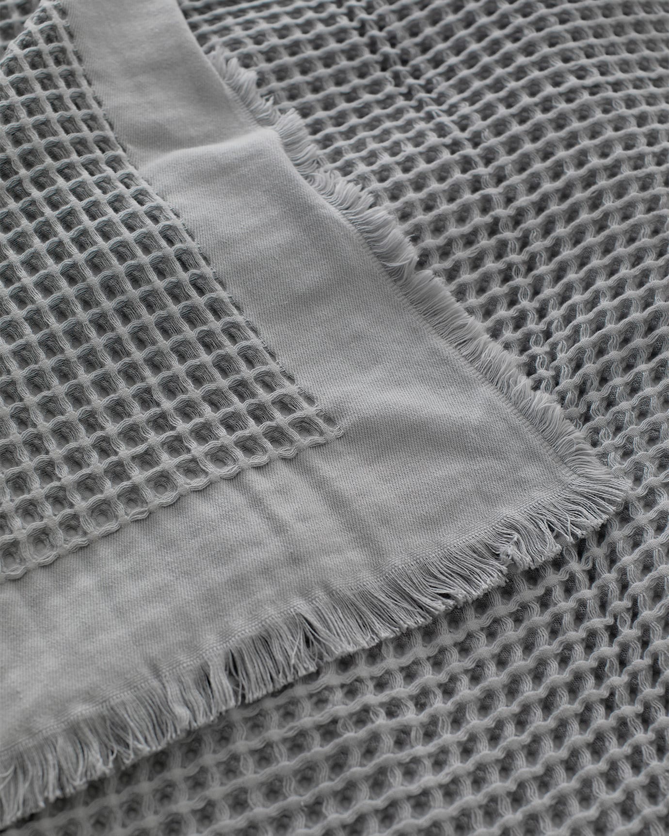 100% Cotton Double Bedspread - Modern Grey Design
