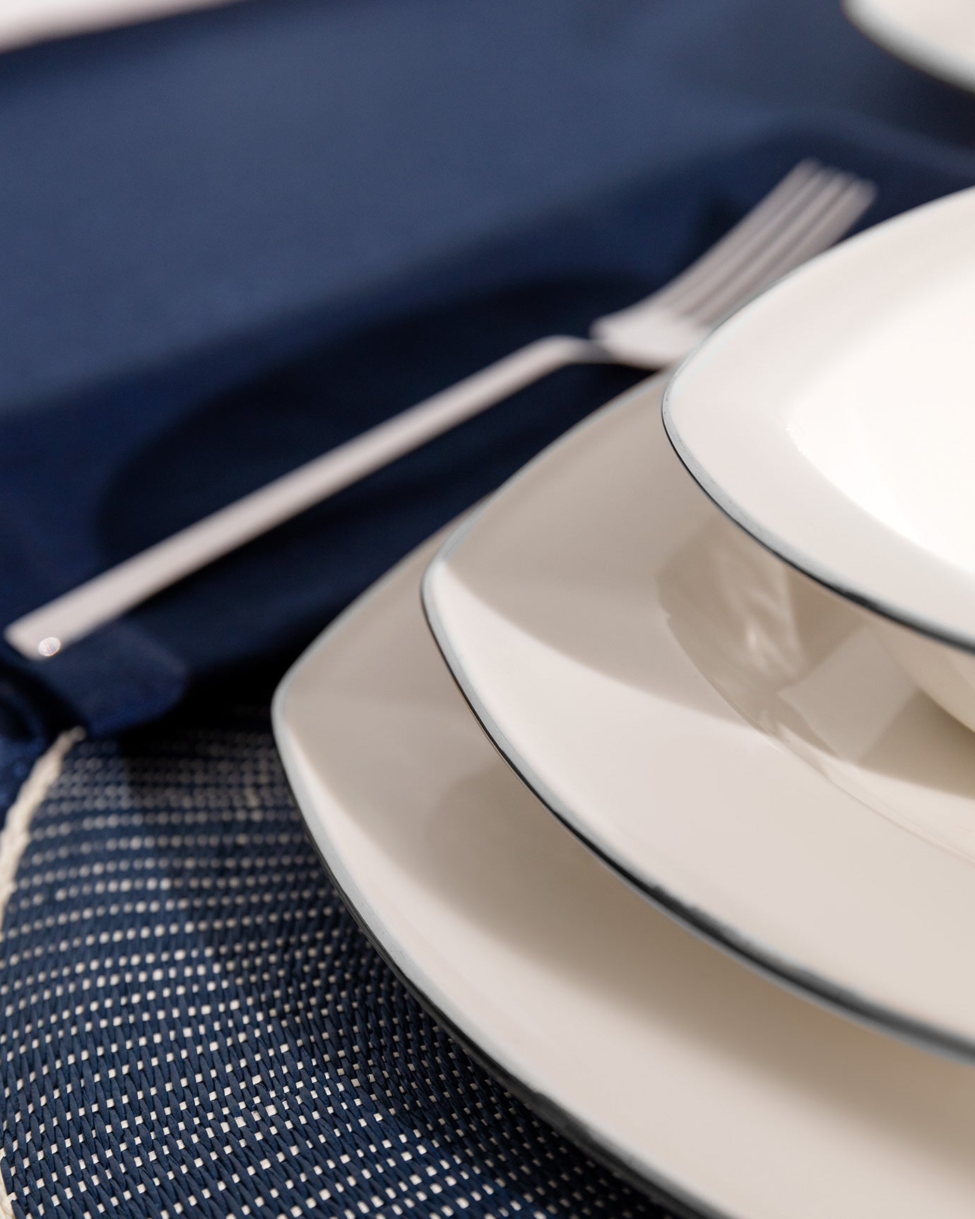 New Bone Porcelain Dinner Set for 6 - Stylish White & Silver